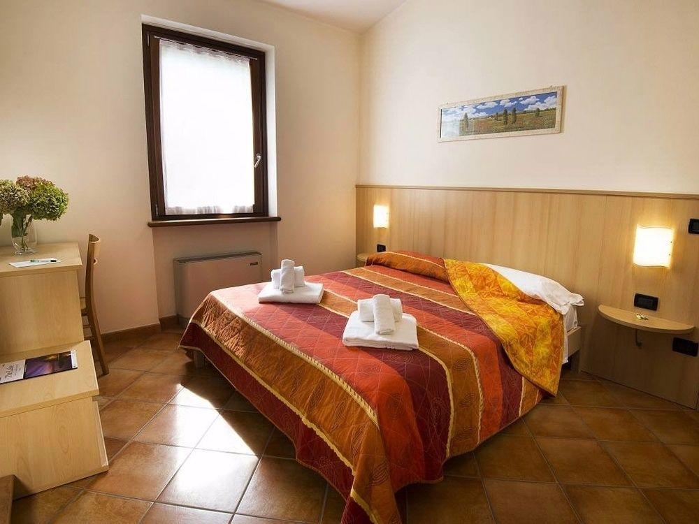 Residence Corte Camaldoli Garda  Exterior foto